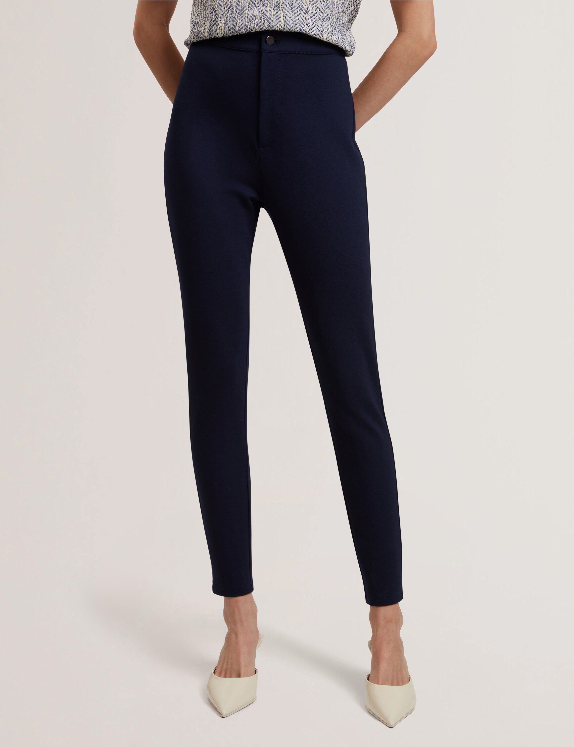 FELINDA Fly Front Stretch Legging