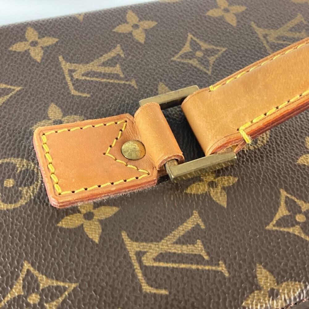 Louis Vuitton Shoulder Bags