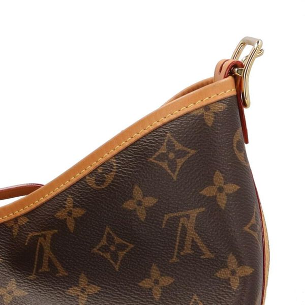 Louis Vuitton Shoulder Bags