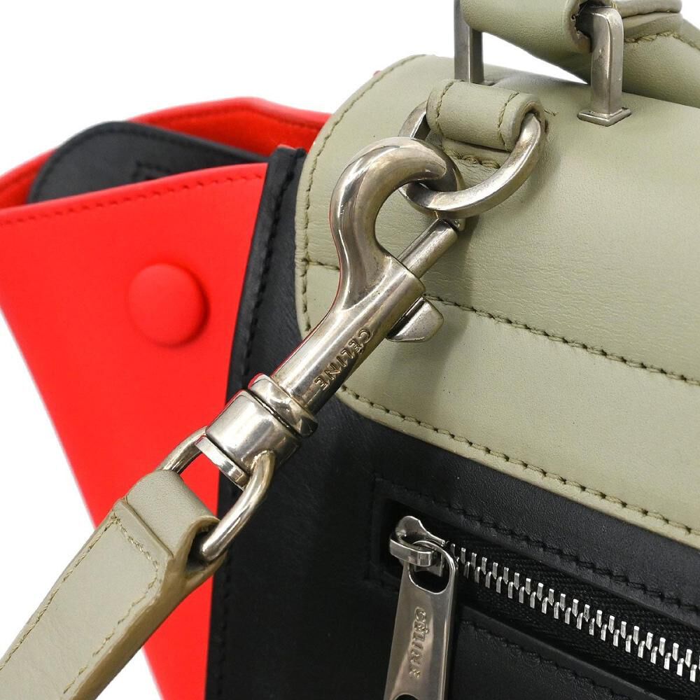 C&eacute;line Trapeze