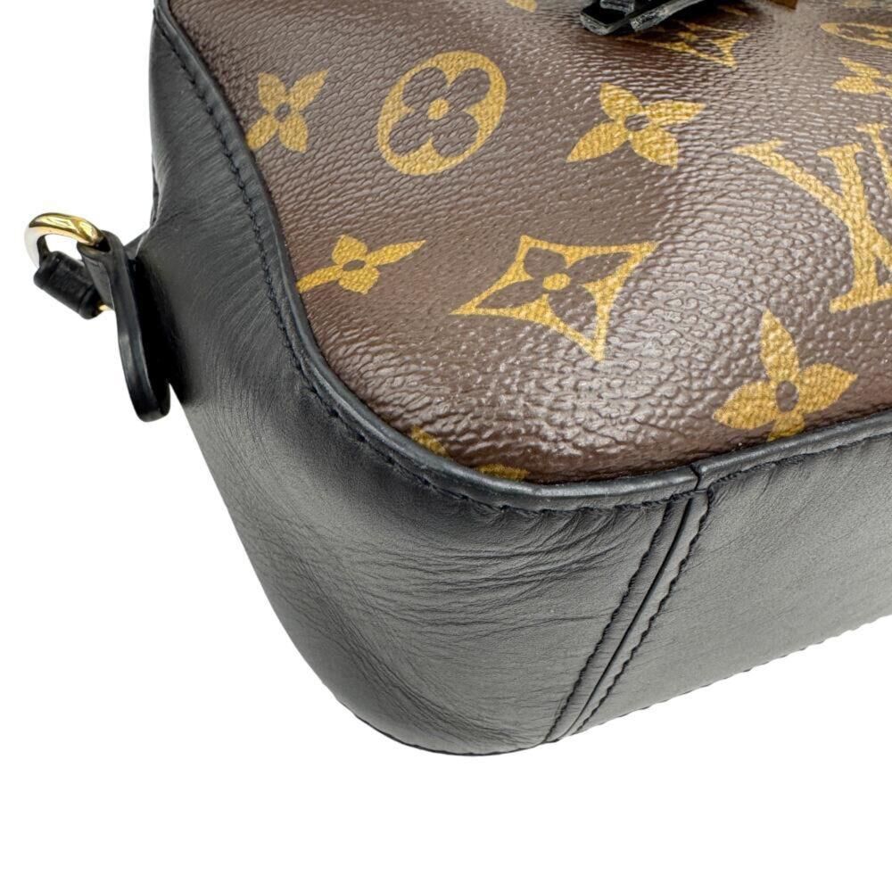 Louis Vuitton Shoulder Bags