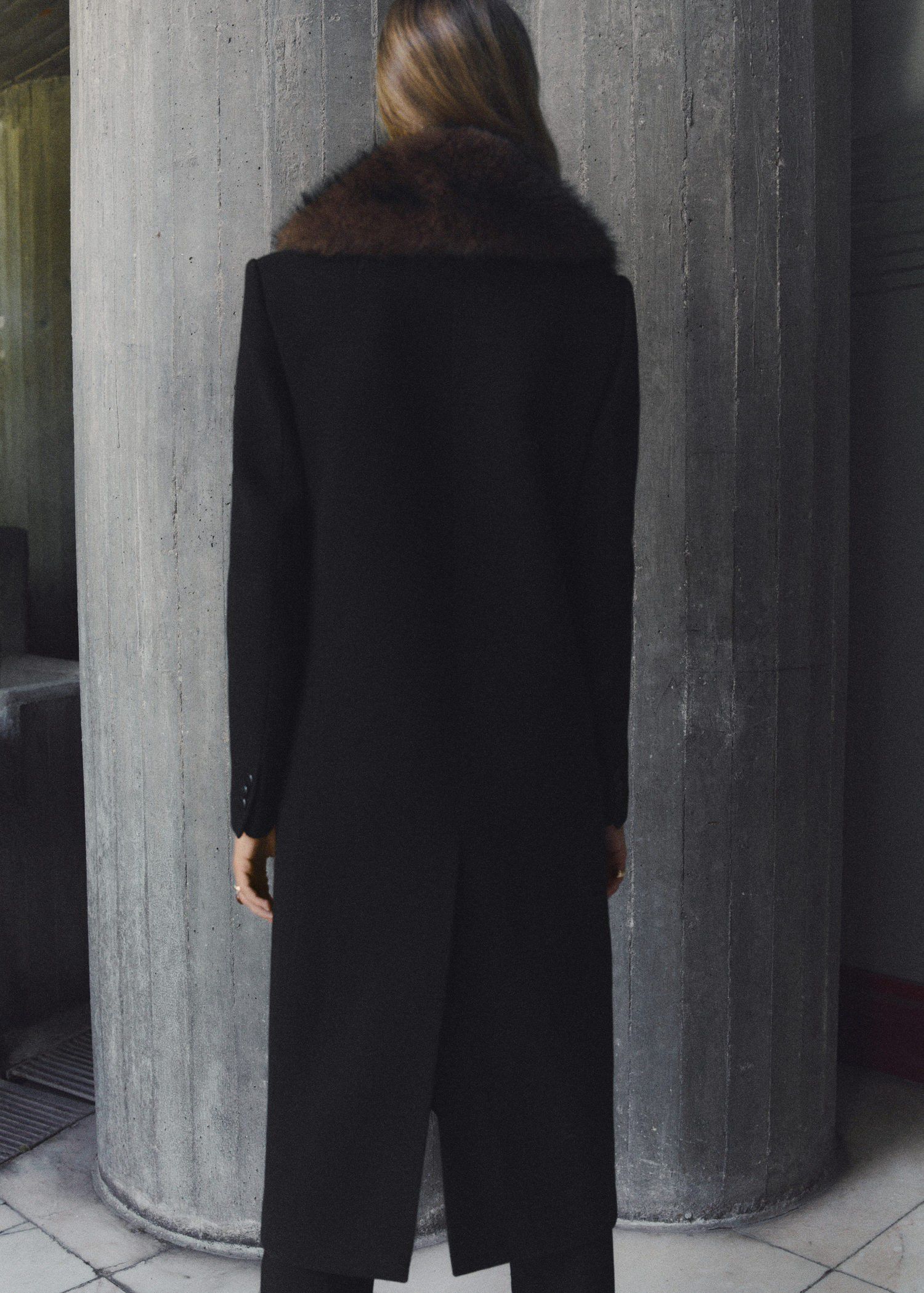 Wool coat with fur collar