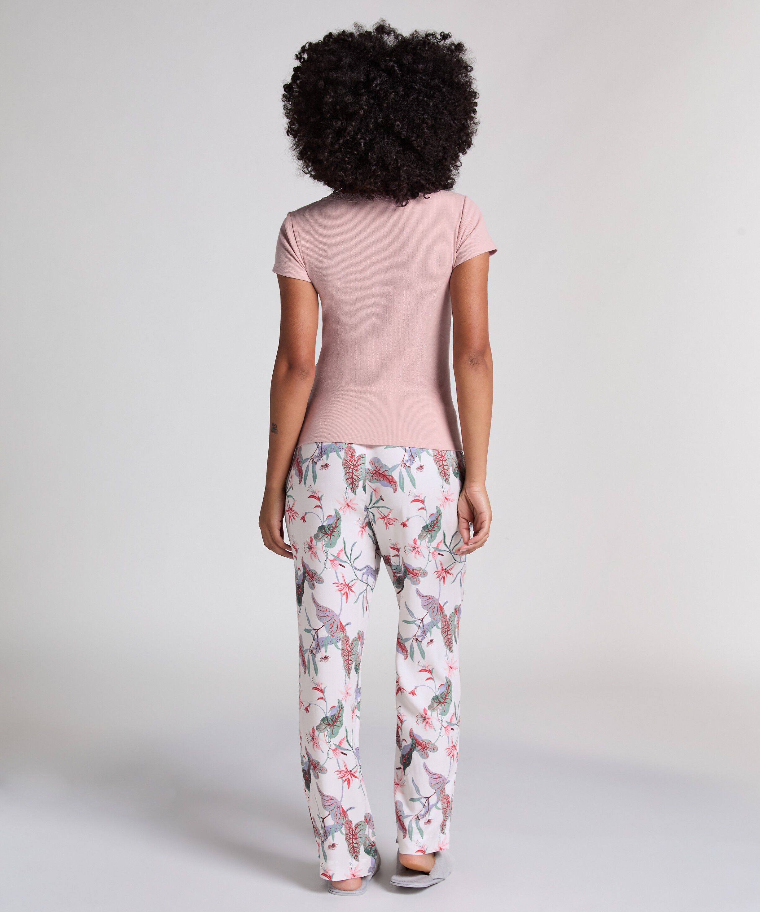 PJ SS RIB LACE CONTRAST