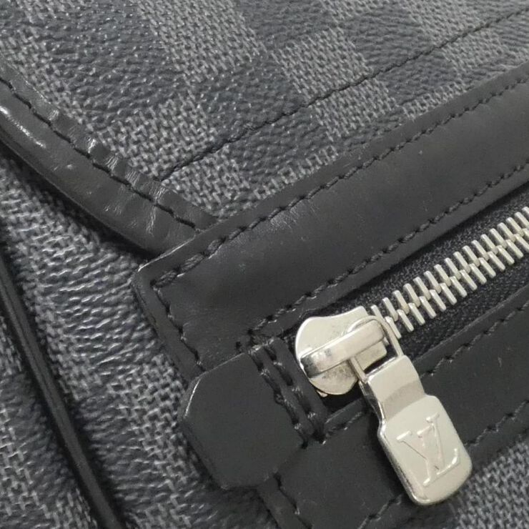 Louis Vuitton Shoulder Bags