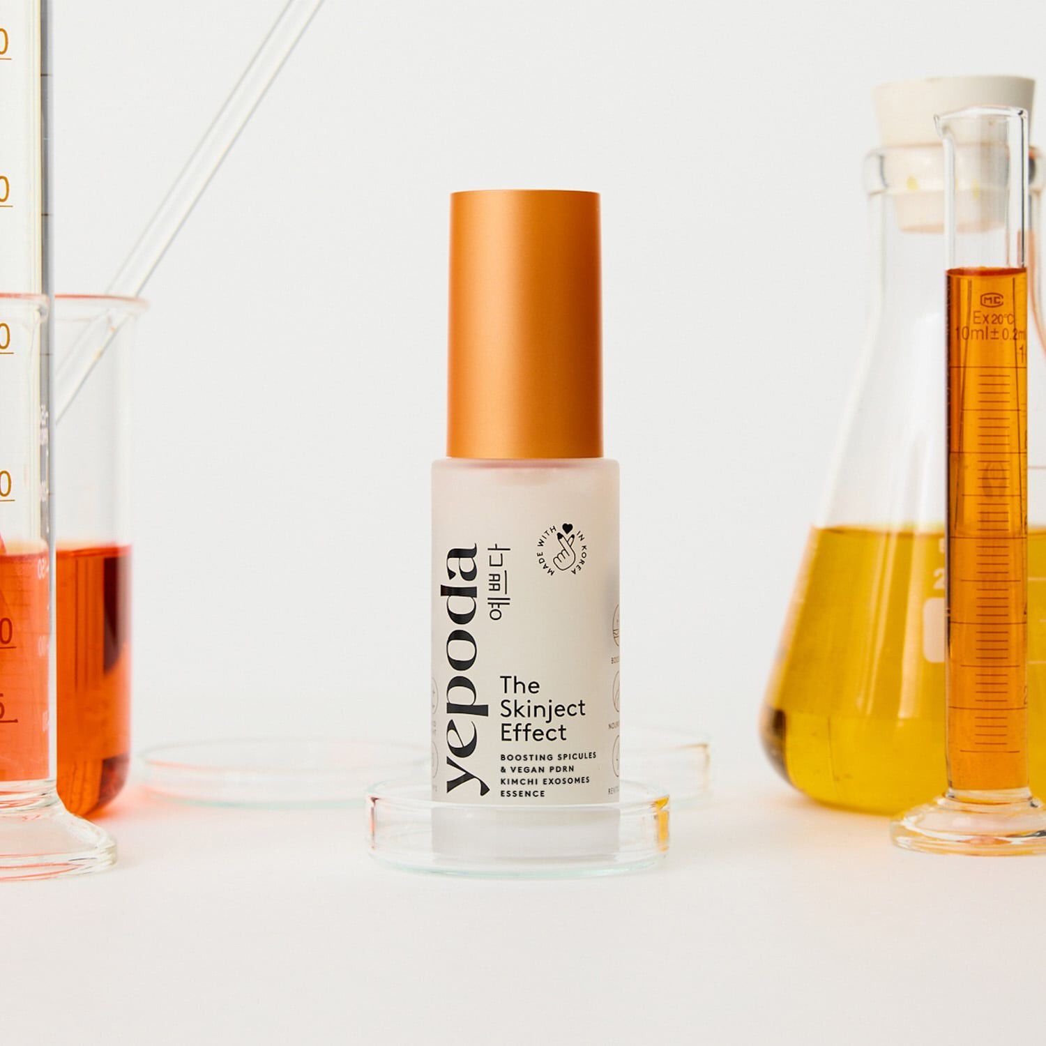 Skinject Effect er en revolutionerende essens, der stimulerer hudens r