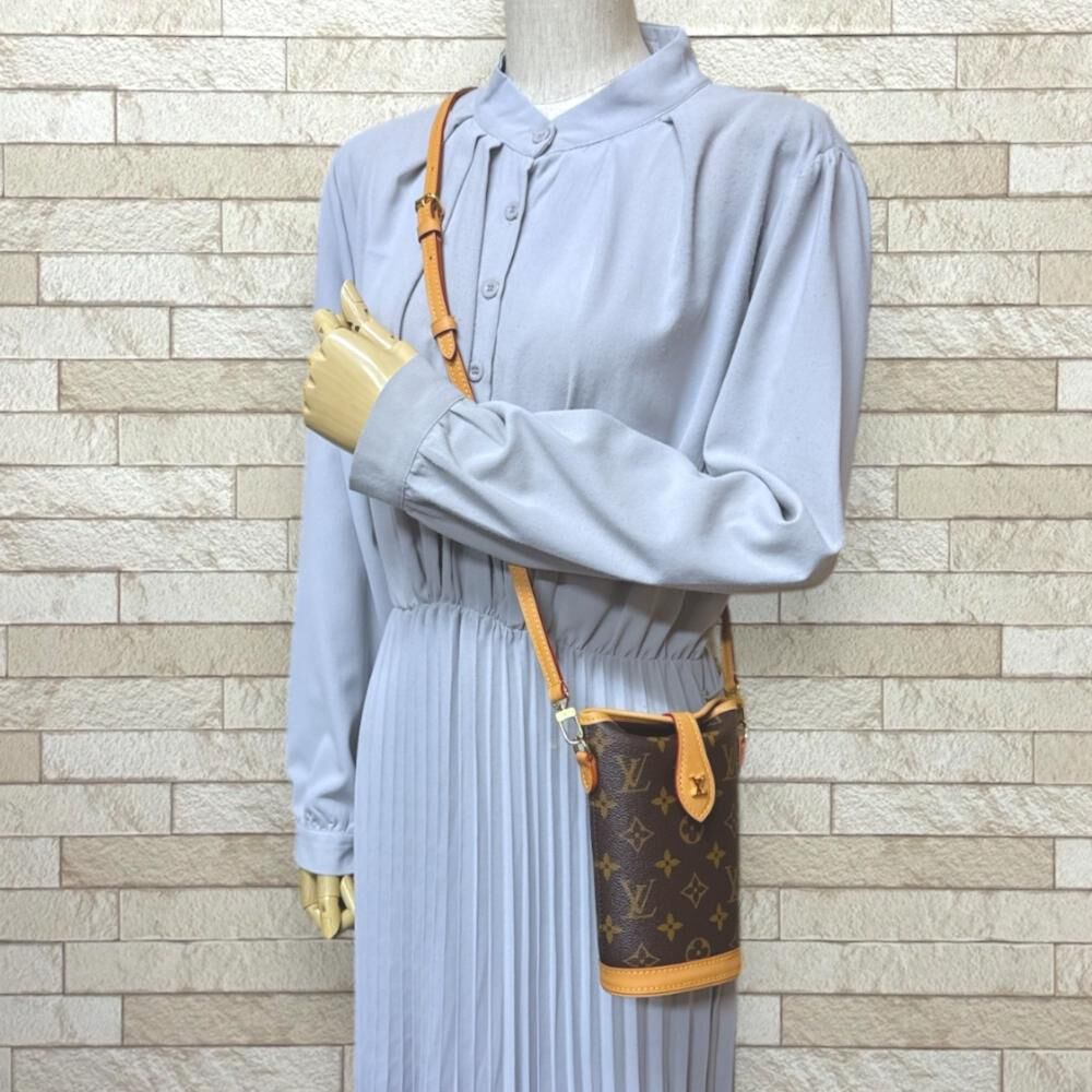 Louis Vuitton Shoulder Bags