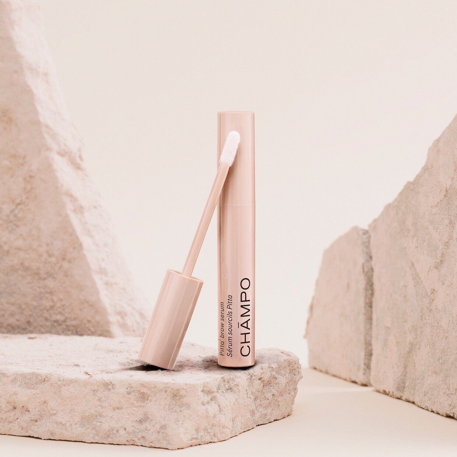 Pitta &oslash;jenbrynsserum - Serum til t&aelig;ttere &oslash;jenbryn