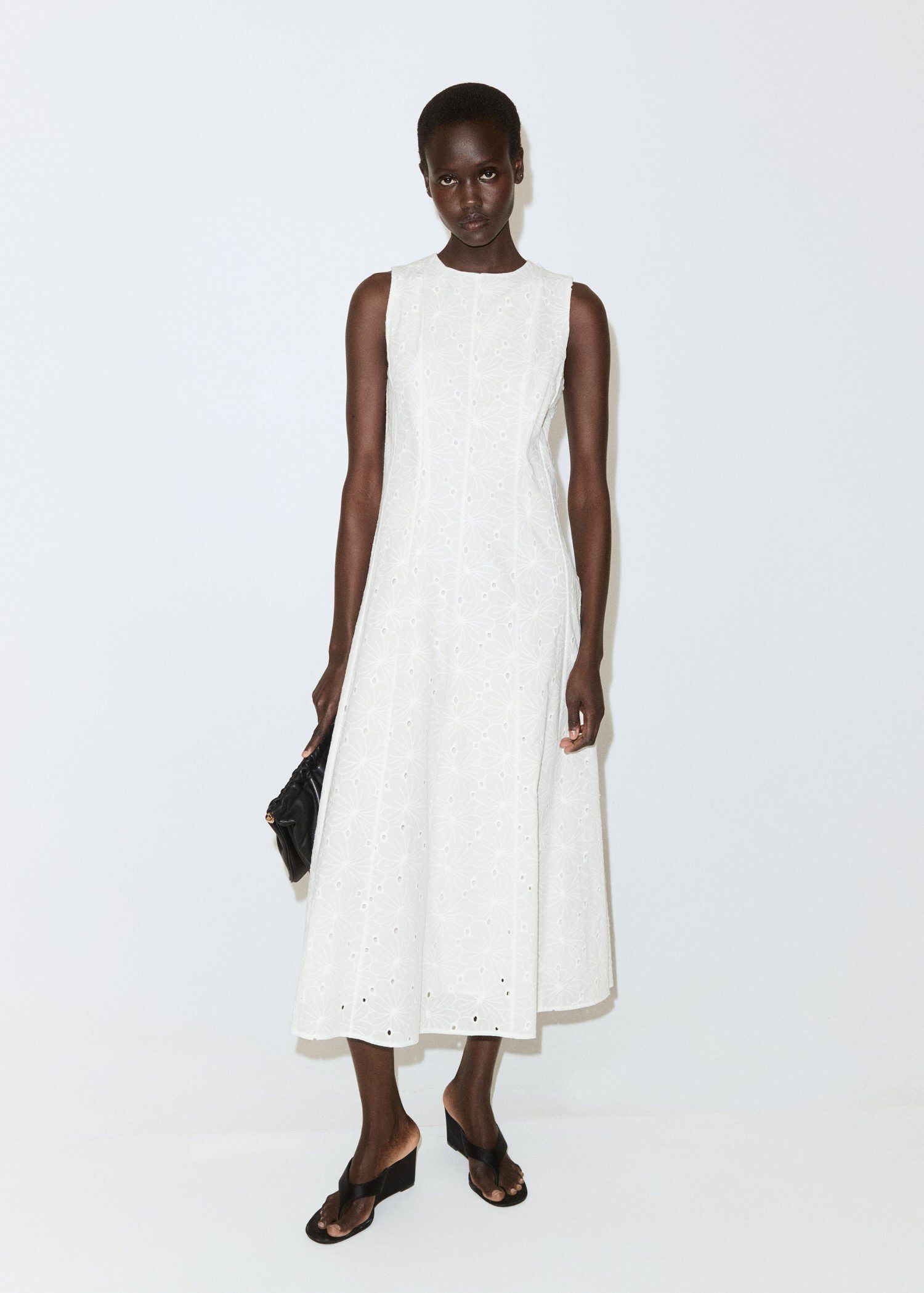 Embroidered lace flared dress