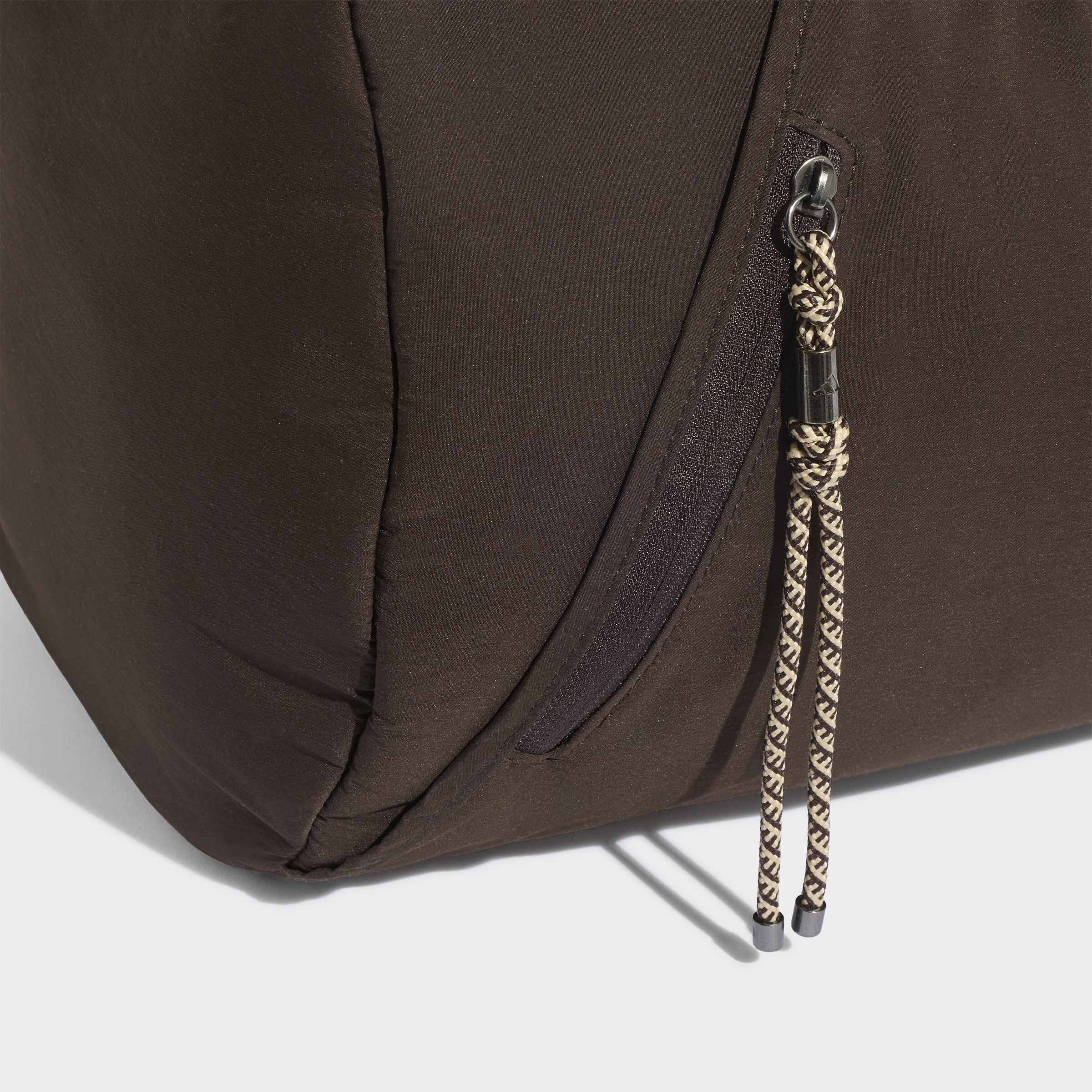 MOTION DUFFEL M
