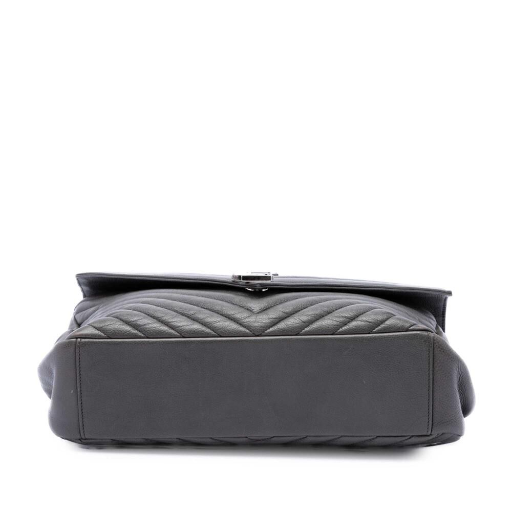 Yves Saint Laurent Shoulder Bag