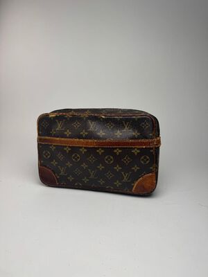 Louis Vuitton Clutch