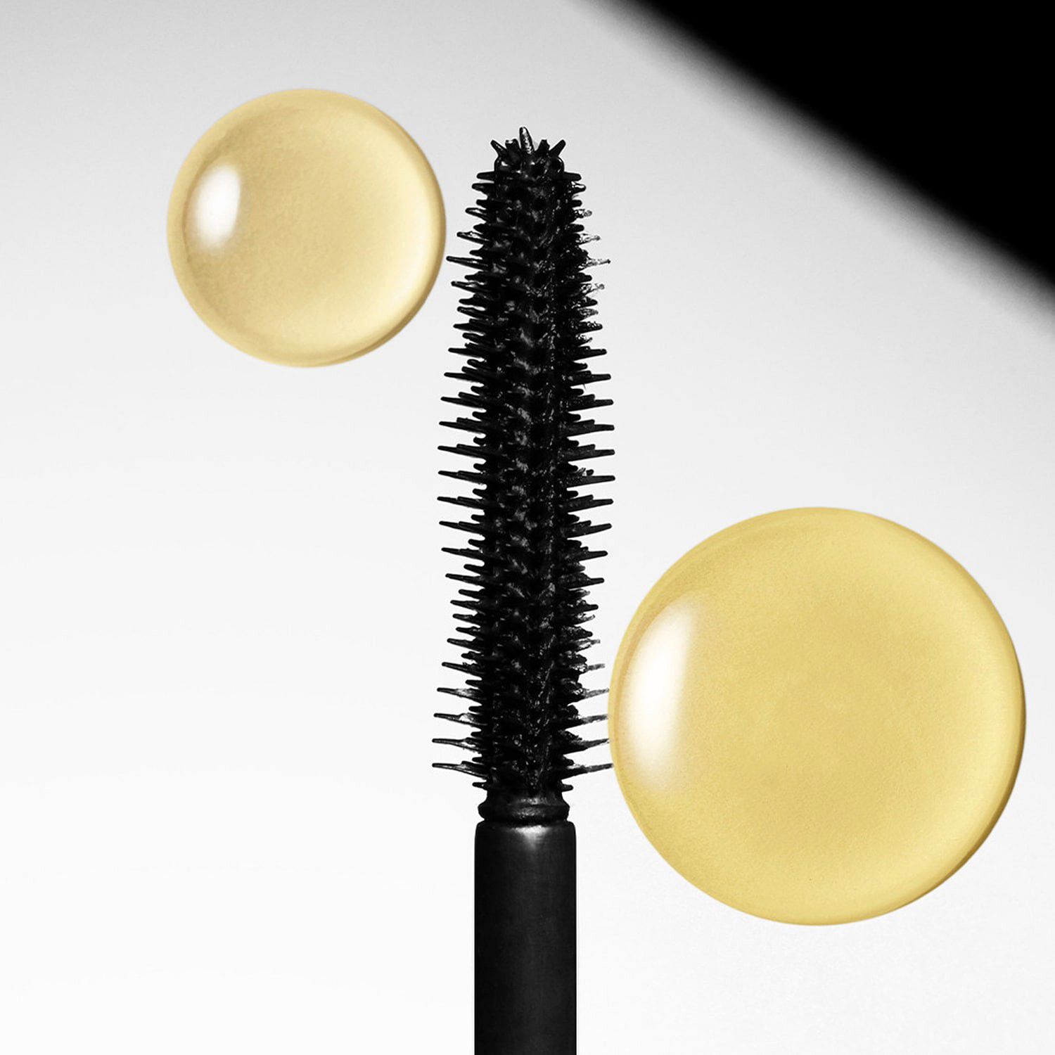 Mini Notorious Mascara - Volumen- & l&aelig;ngdegivende mascara i rejsest&oslash;rr