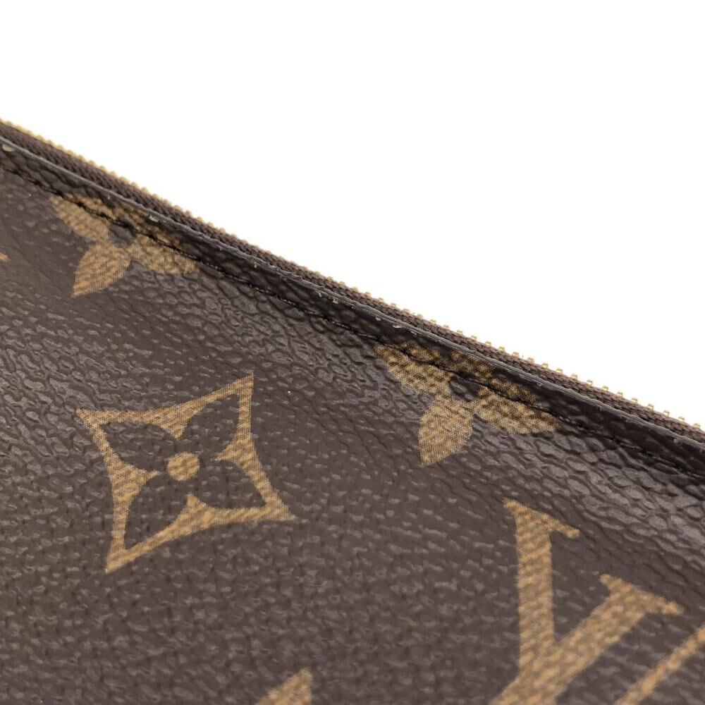 Louis Vuitton Clutch