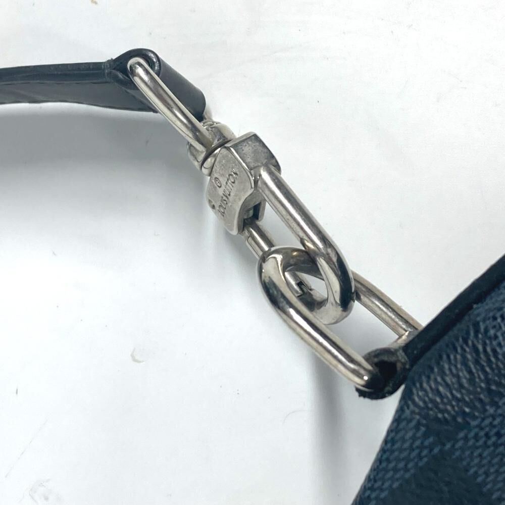 Louis Vuitton Messenger