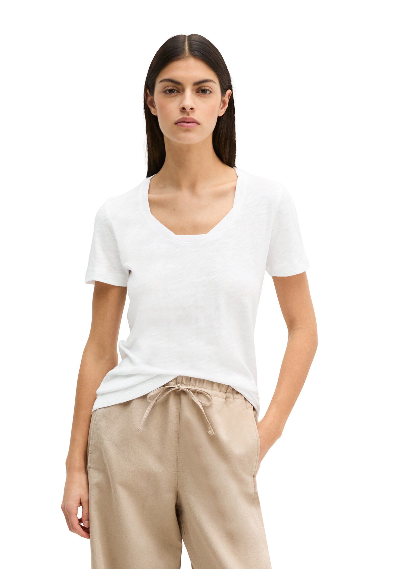 T-shirt, deep round neck twisted