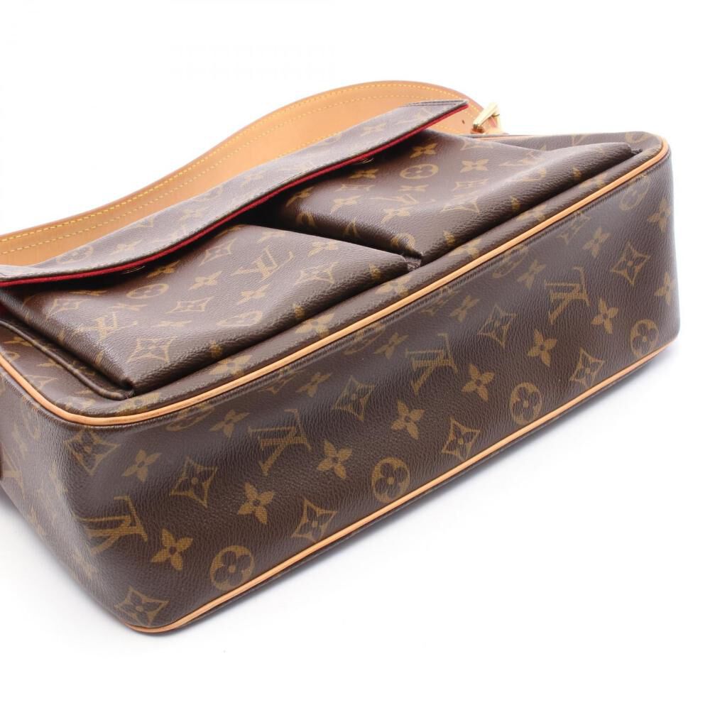 Louis Vuitton Shoulder Bags