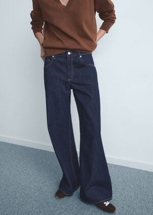 Low-rise wide-leg jeans