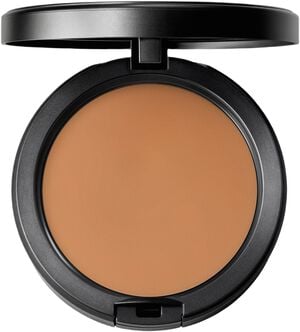 Studio Fix Plus Powder Foundation