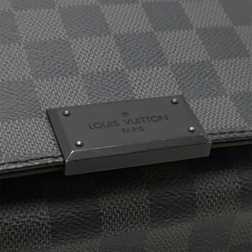 Louis Vuitton District