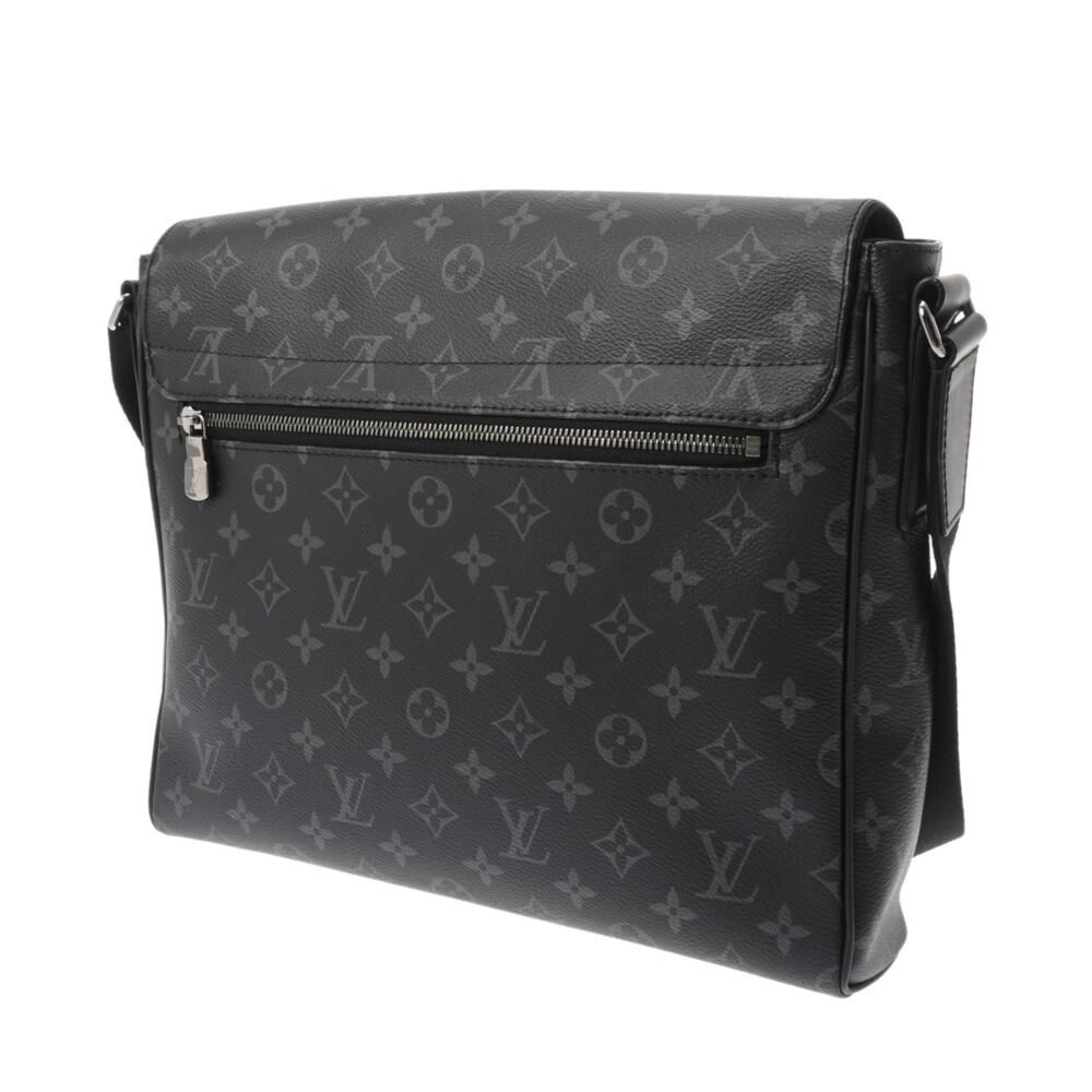 Louis Vuitton District