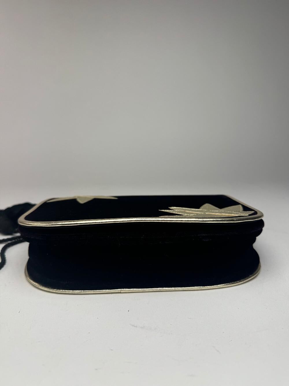 Yves Saint Laurent Shoulder Bag