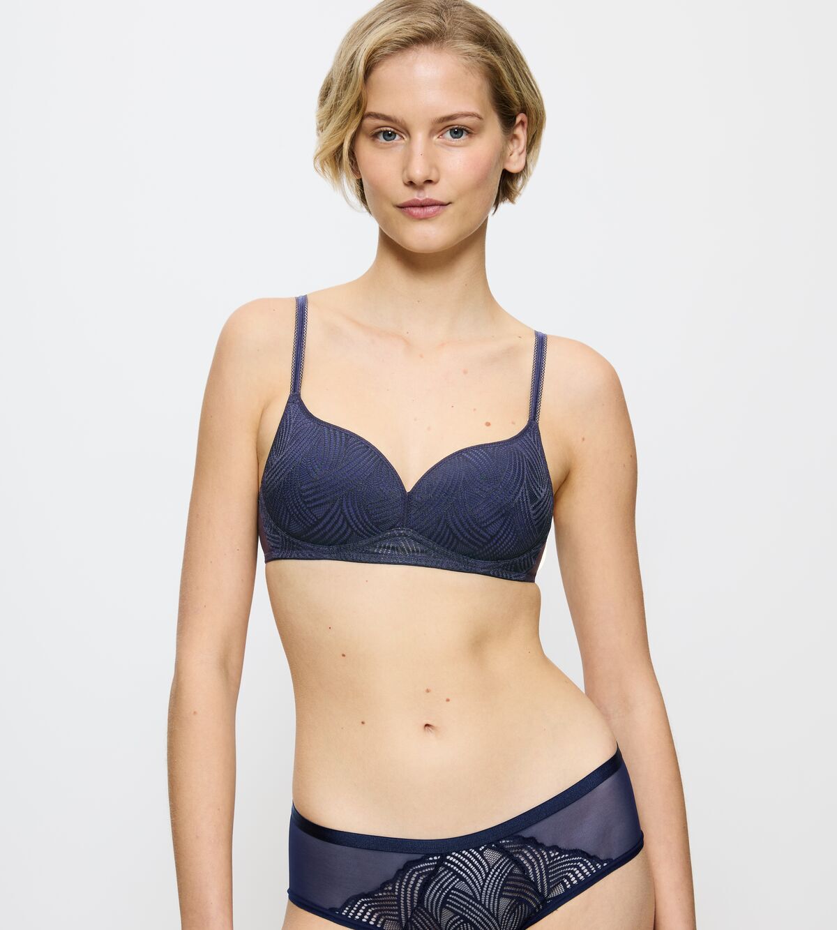 Delightful Spotlight P