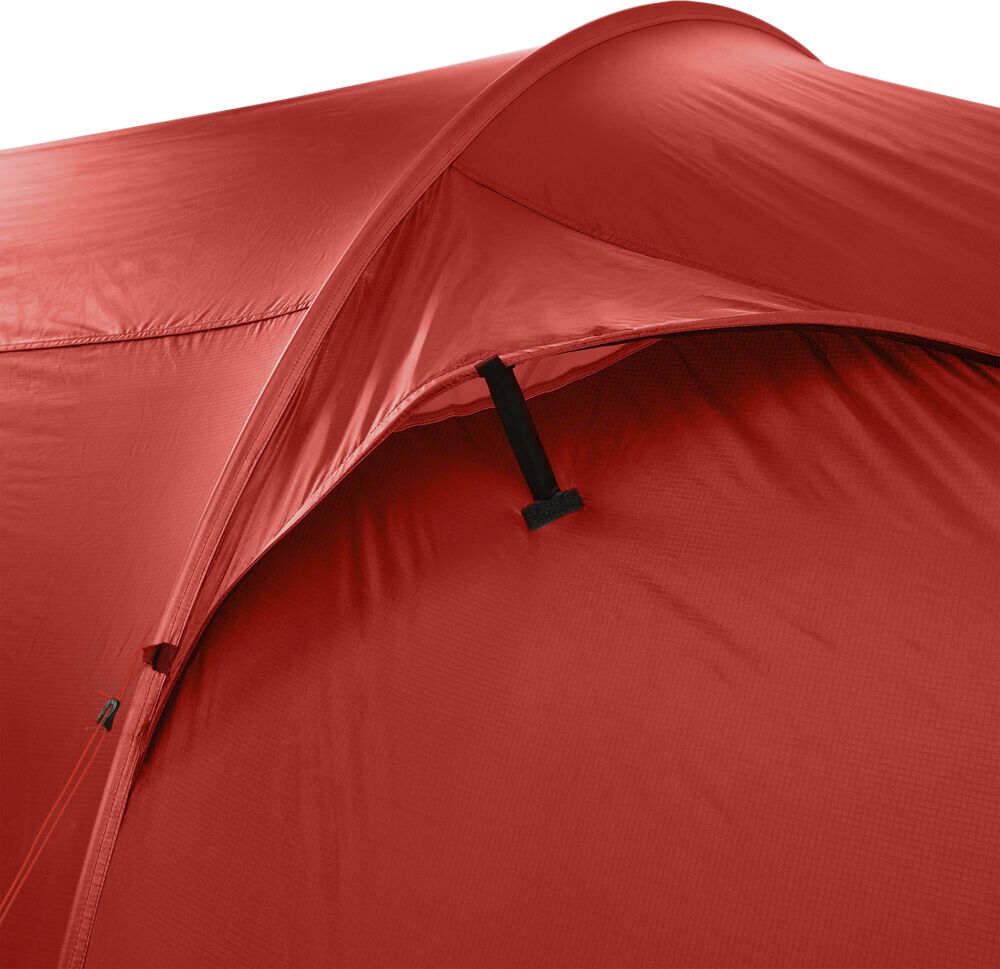 Quantum 20. 3, kuppeltelt med to rum