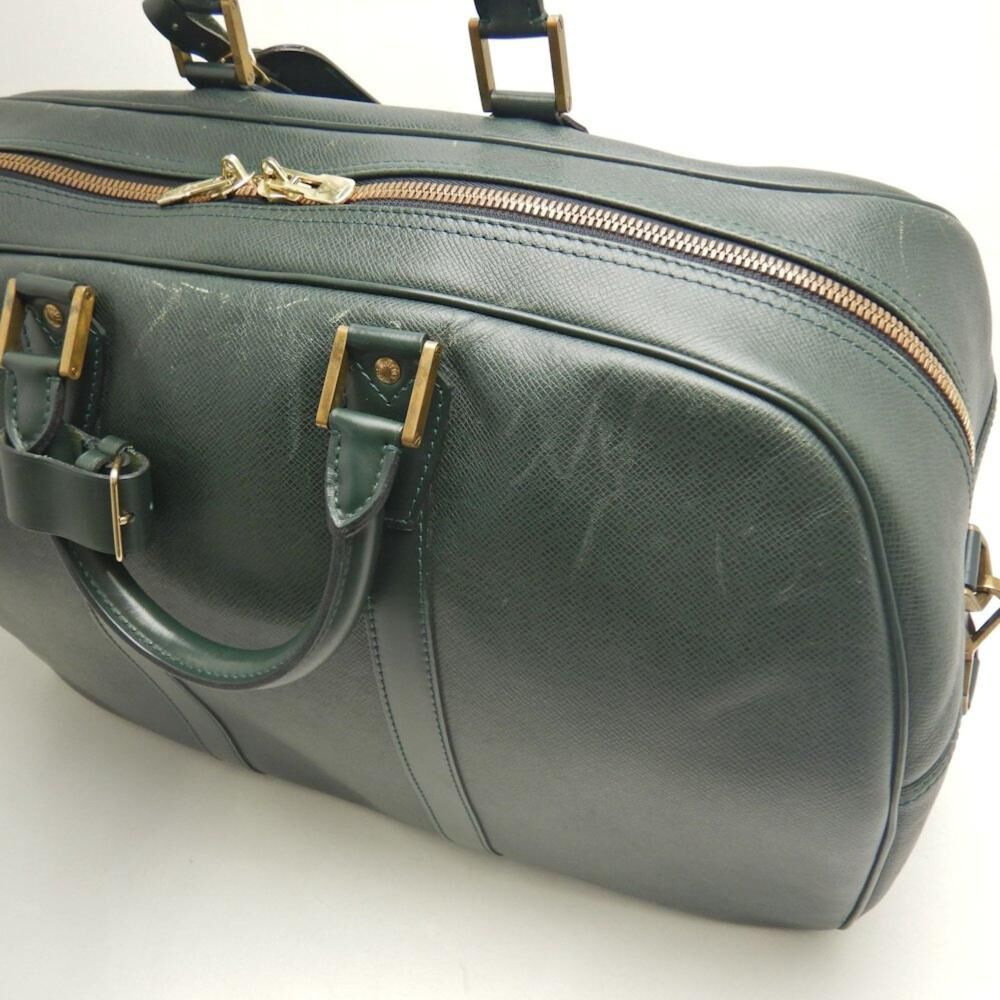 Louis Vuitton Taiga Kendall