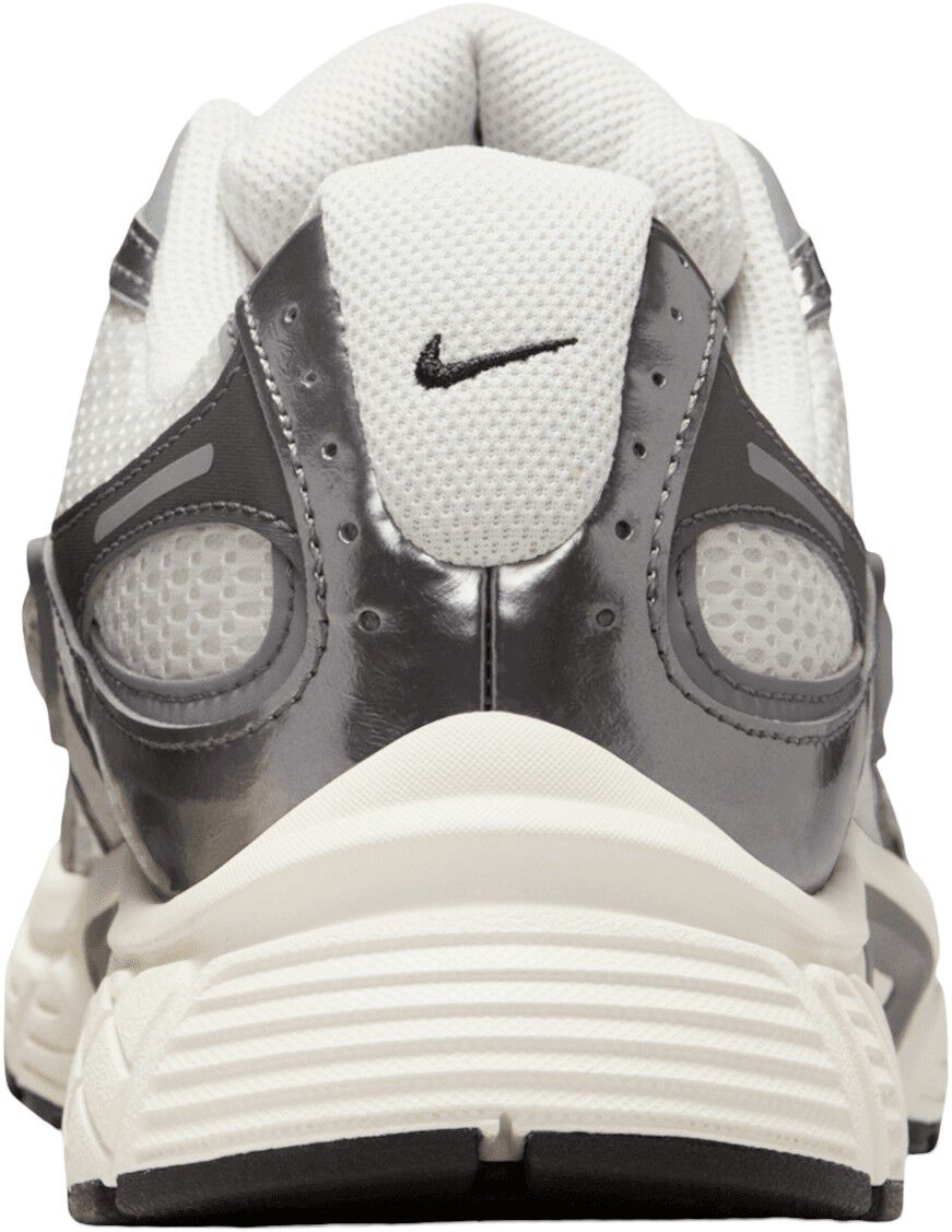 V5 RNR Sneakers