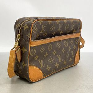 Louis Vuitton Shoulder Bags