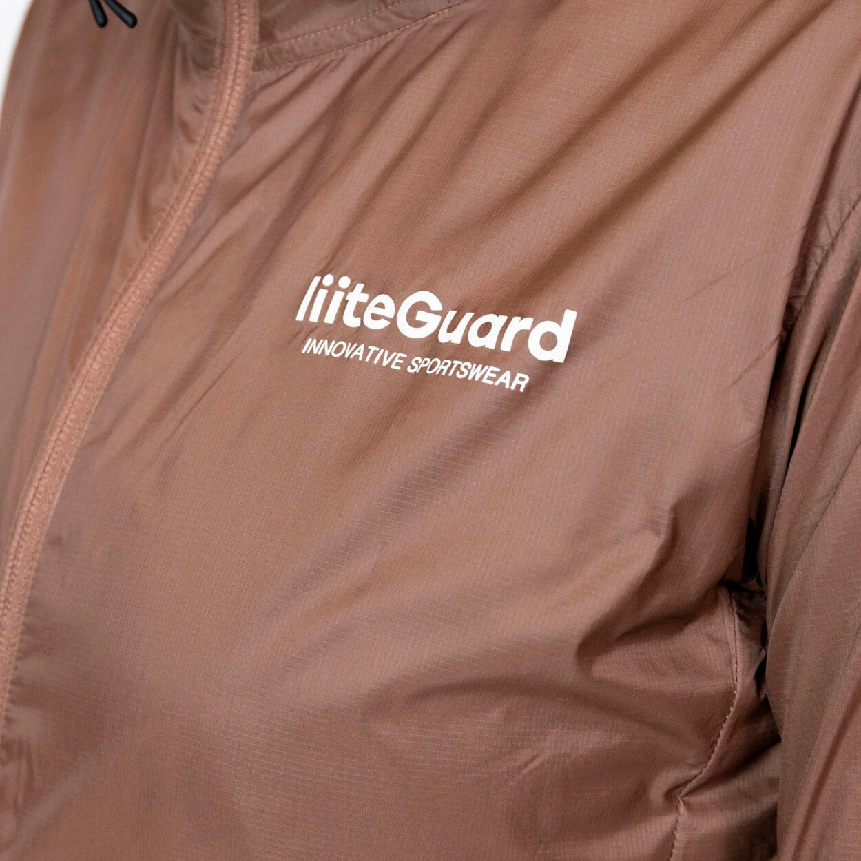 Aero-Tech Windbreaker L&oslash;bejakke