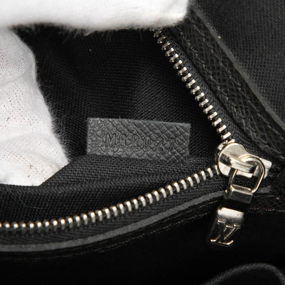 Louis Vuitton Messenger