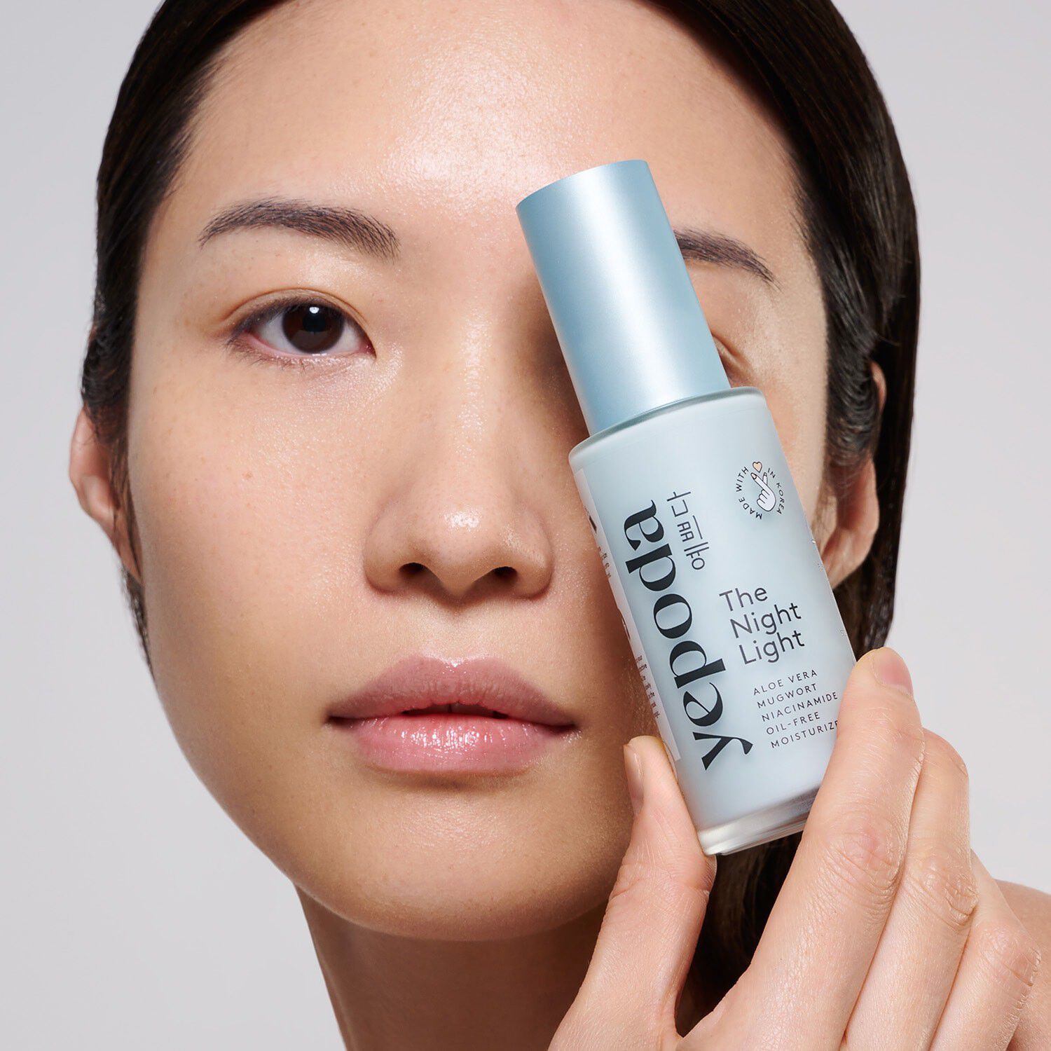 The Night Light Fugtende creme uden olie med gr&aring;bynke og niacinamid