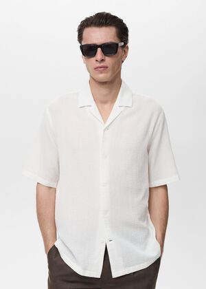Seersucker shirt with bowling colla