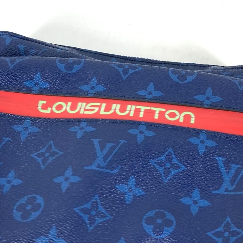 Louis Vuitton Shoulder Bags