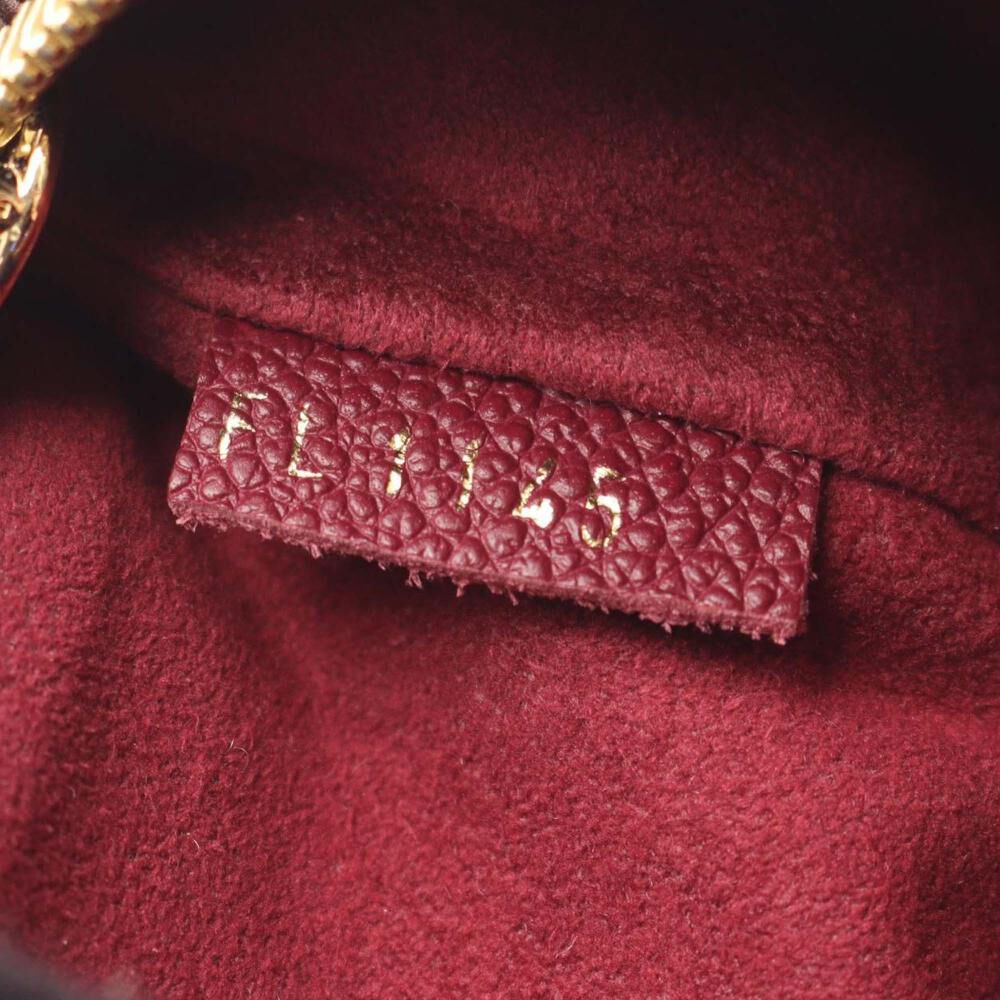 Louis Vuitton Shoulder Bags