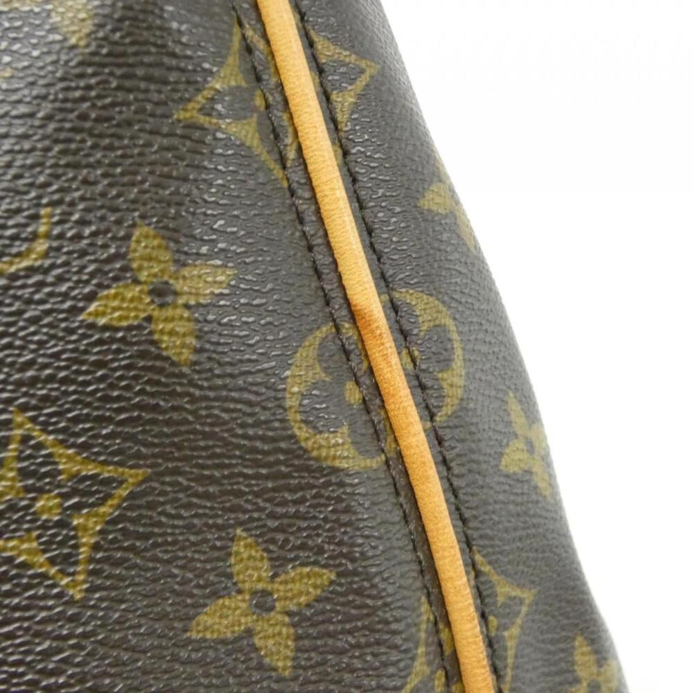 Louis Vuitton Shoulder Bags