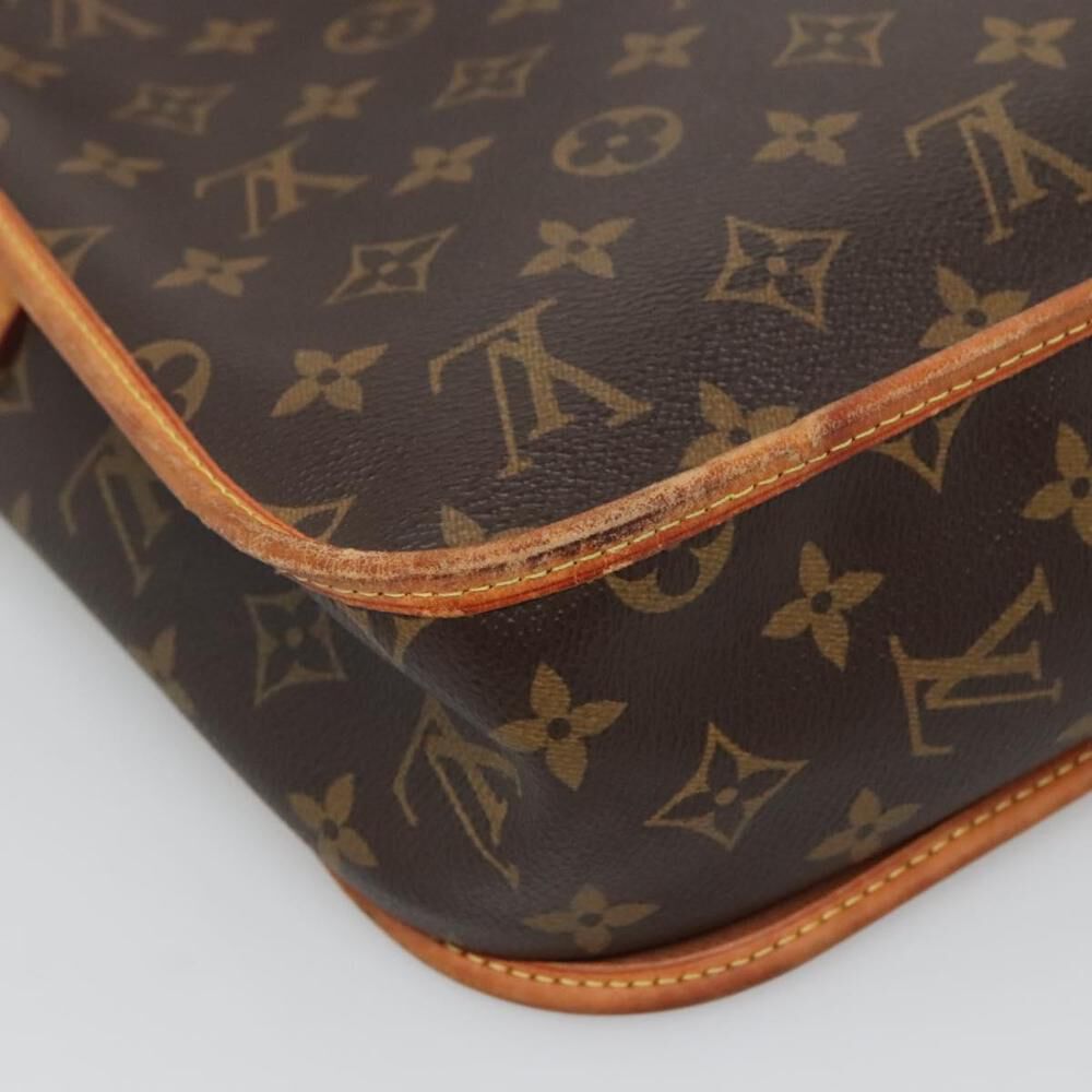 Louis Vuitton Messenger