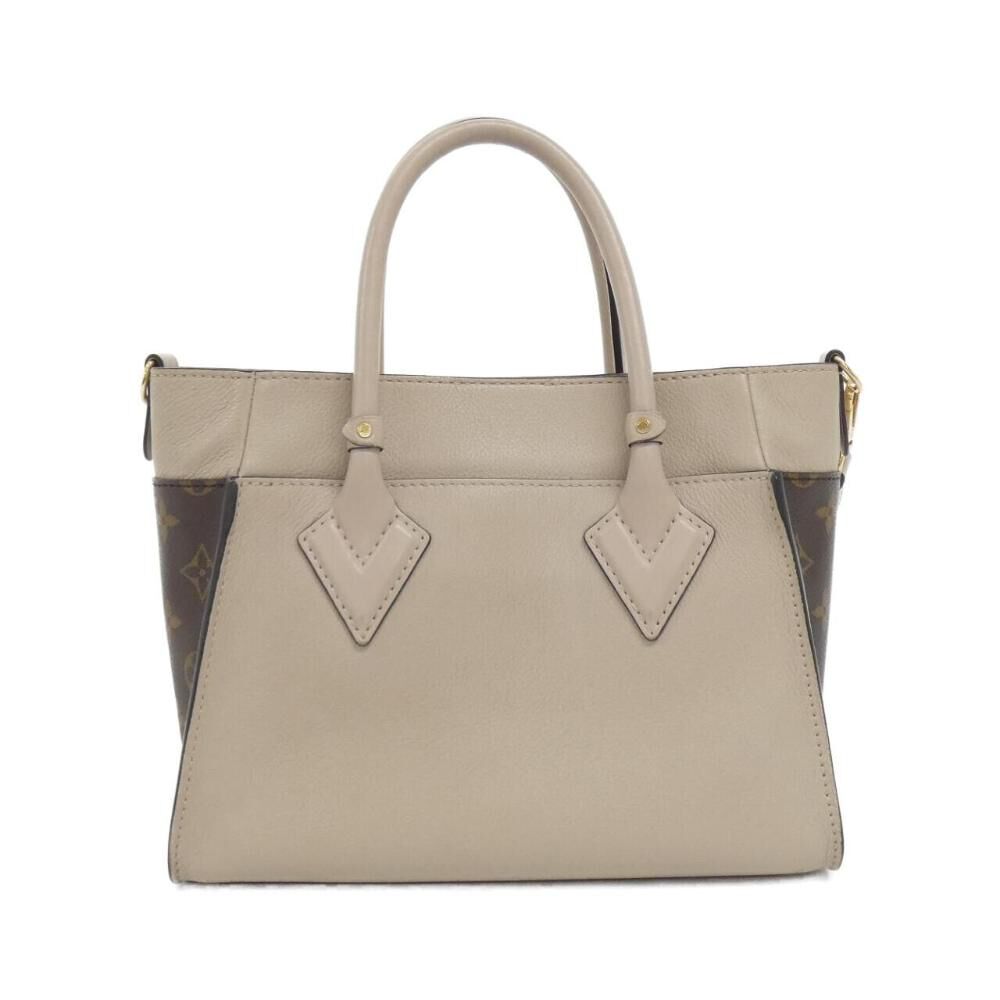 Louis Vuitton On My Side