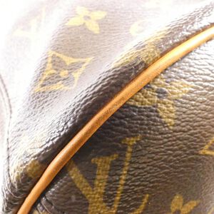Louis Vuitton Shoulder Bags