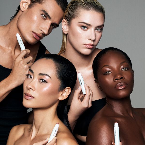 Bio-Radiant Glassy Highlighter Balm - Highlightende pomade til ansigte