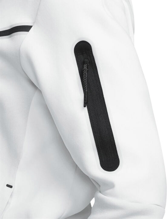 sportswear tech fleece