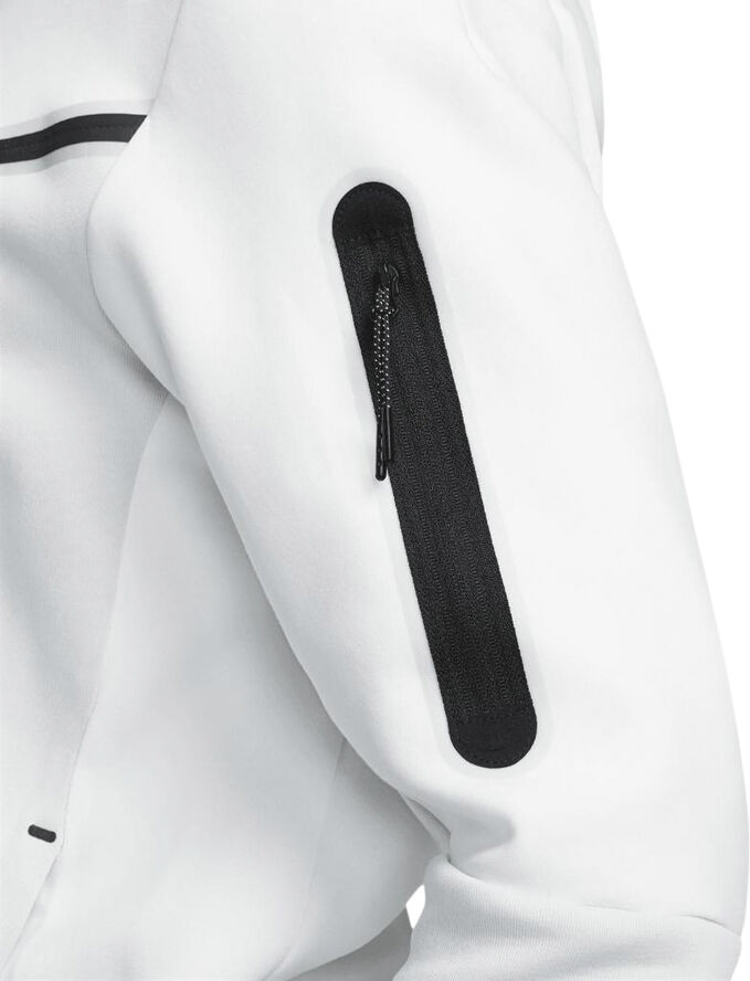 sportswear tech fleece