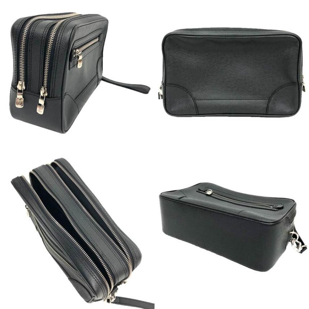 Louis Vuitton Clutch