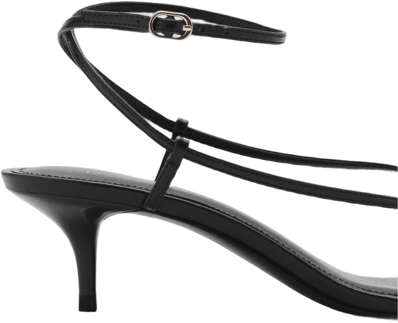 Heeled sandals with thin strap