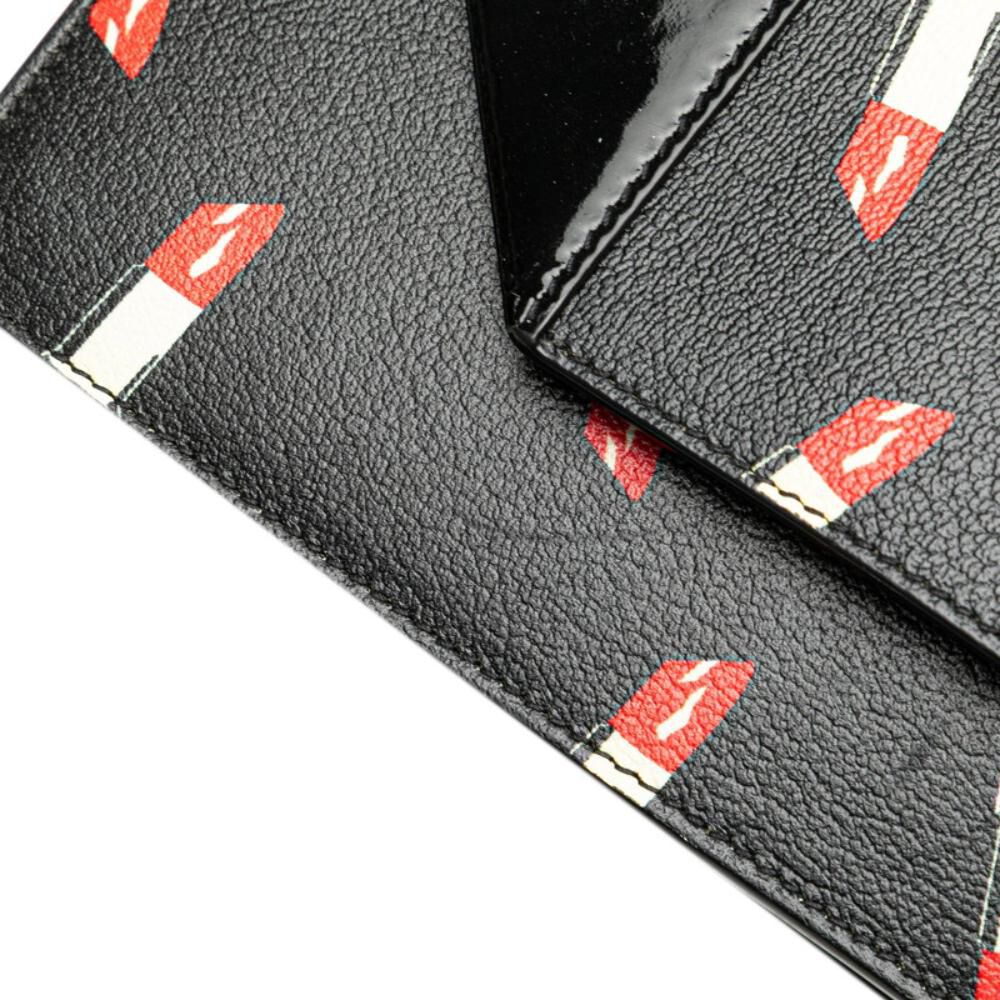 Yves Saint Laurent Shoulder Bag