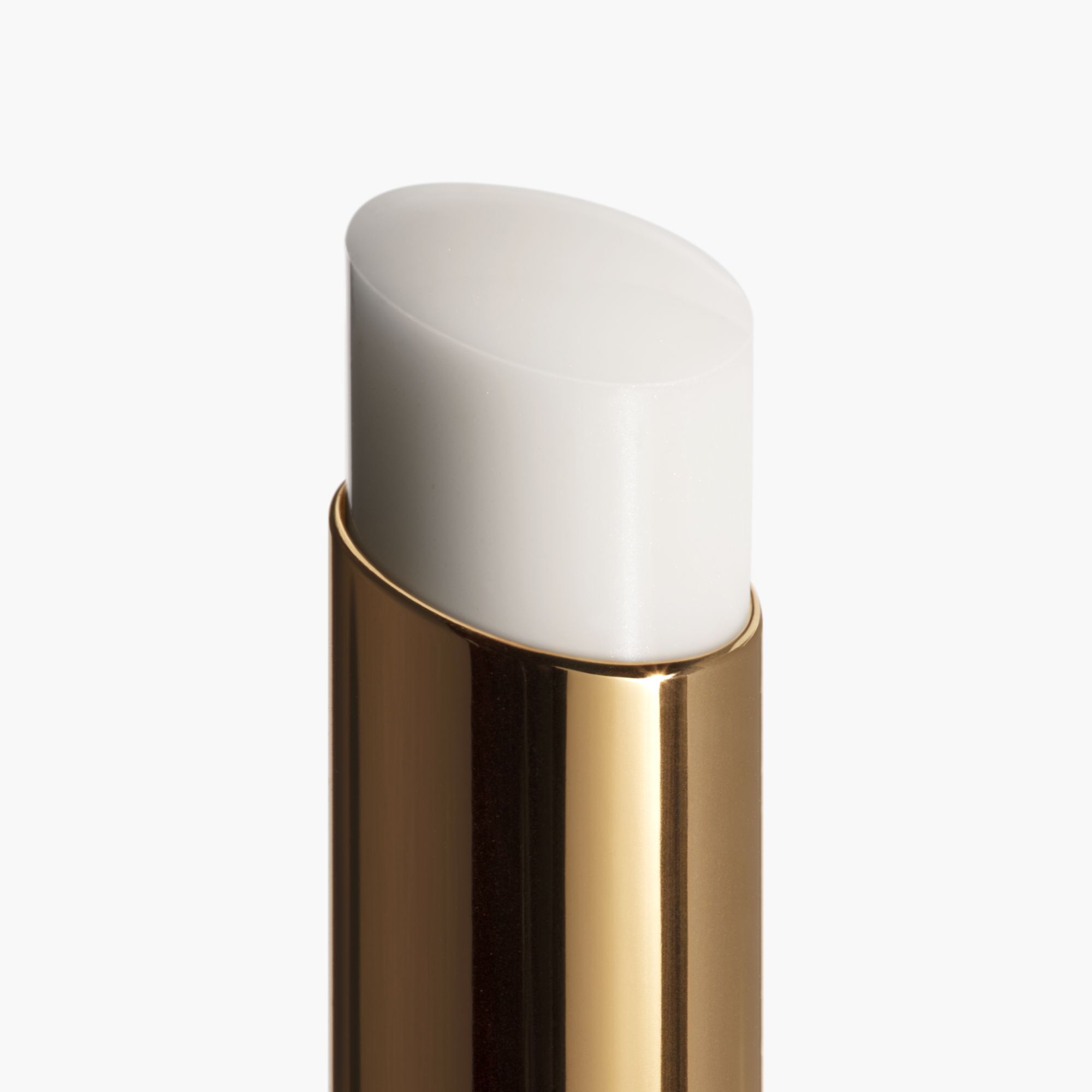 GENOPBYGGENDE OG FUGTGIVENDE PLEJEPRODUKT