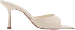 Open-toed heeled sandal with pointe