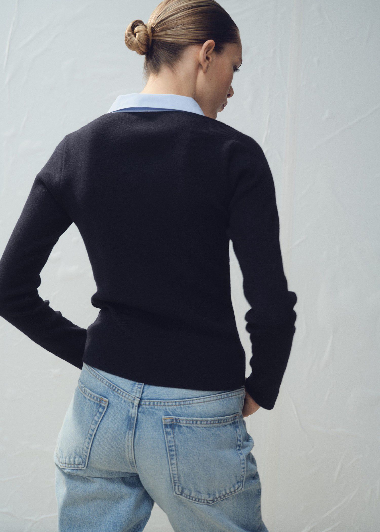 Combined shirt-collar sweater