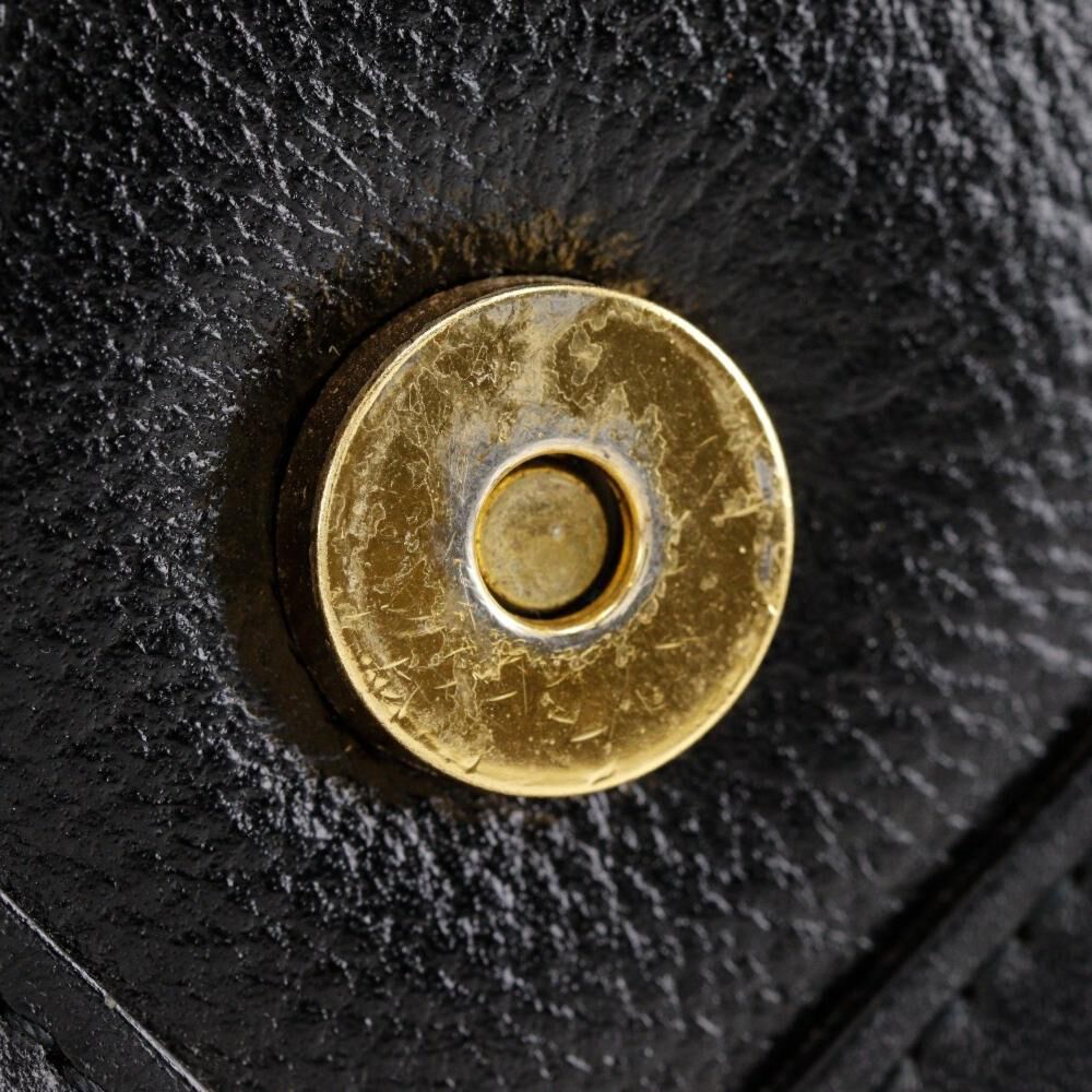 Yves Saint Laurent Shoulder Bag